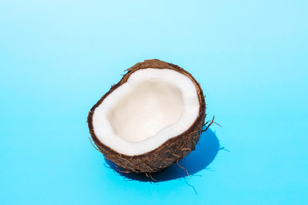 il cocco fa ingrassare