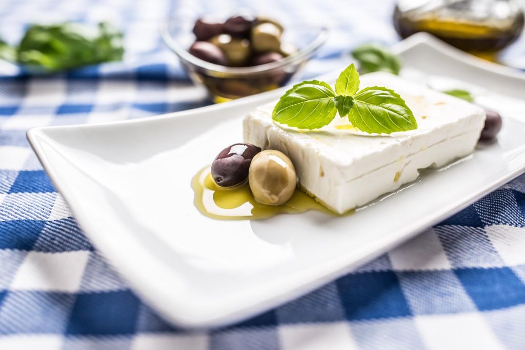 la feta fa ingrassare