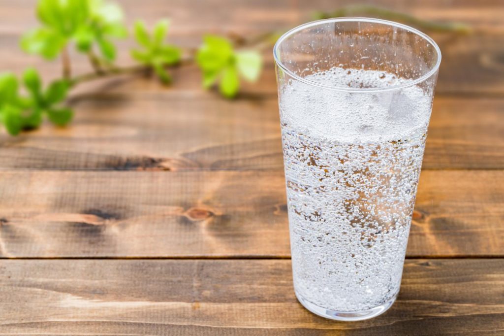 l'acqua frizzante fa ingrassare