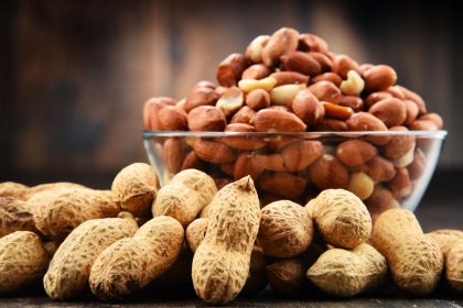 le noccioline fanno ingrassare